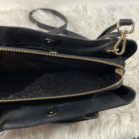 MICHAEL MICHAEL KORS Savannah Medium Saffiano Leather Satchel Black & Gold - Picture 8 of 15